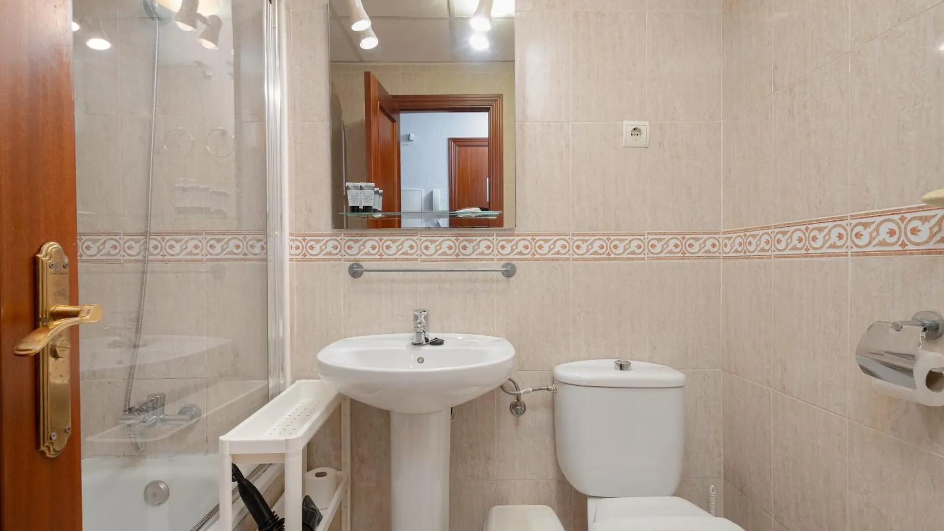C22 Nice 1 Bdr With Parking Μάλαγα Διαμέρισμα
